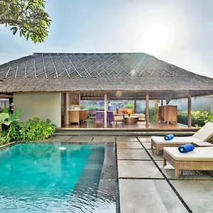 https://mayaloka-villas-seminyak-bali.hotelsseminyak.net